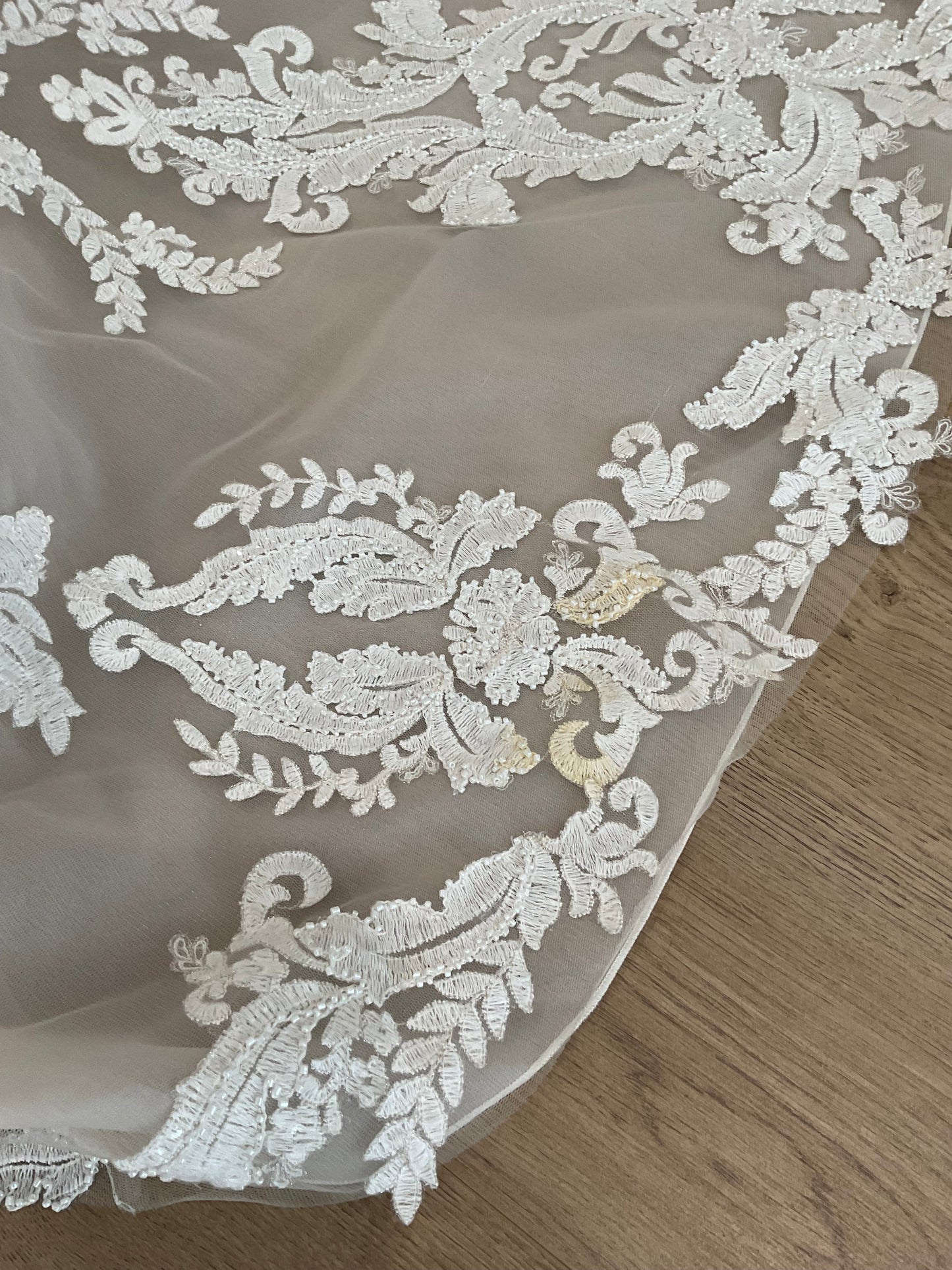 Badgley Mischka - Flynn w/ veil (2)