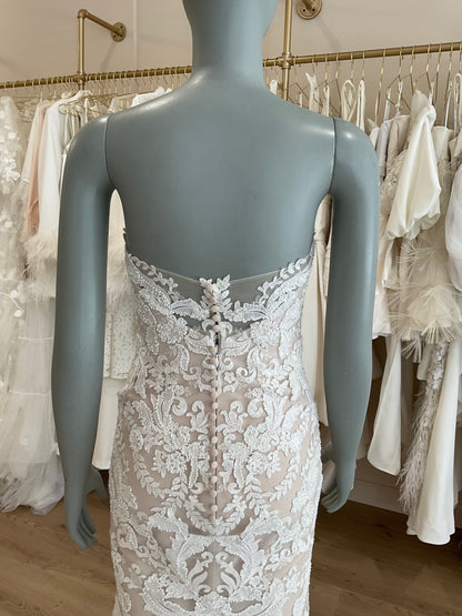 Badgley Mischka - Flynn w/ veil (2)