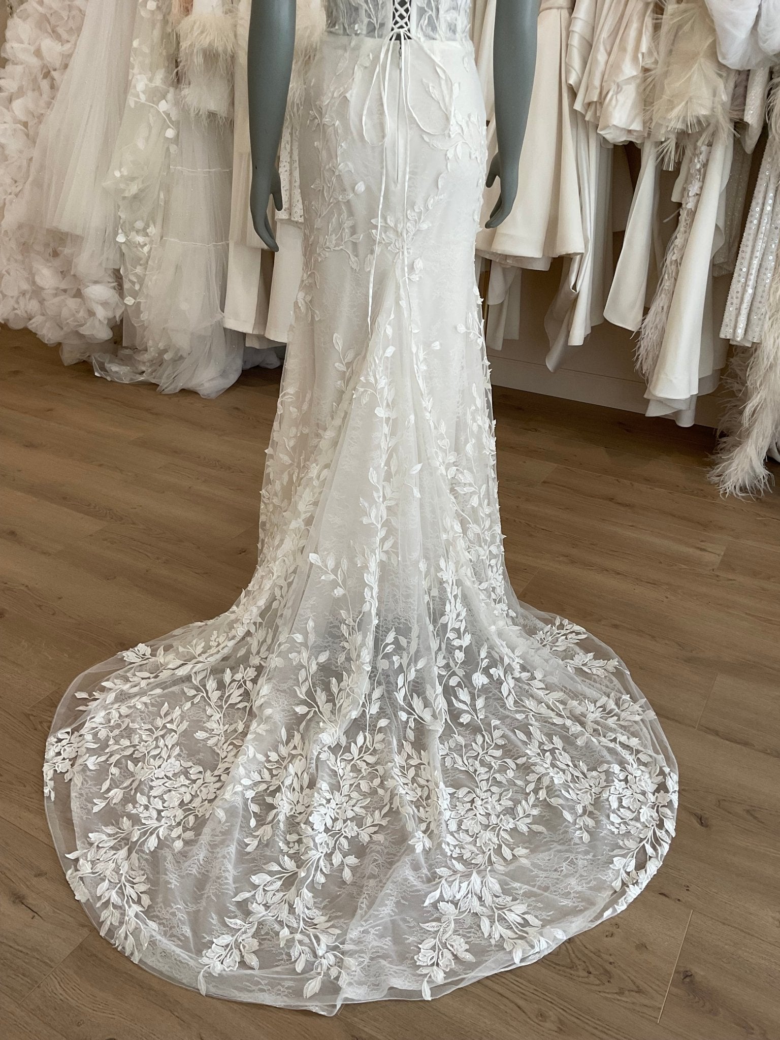 Adriana Madrid - Adhara (4)Wedding Dresses4