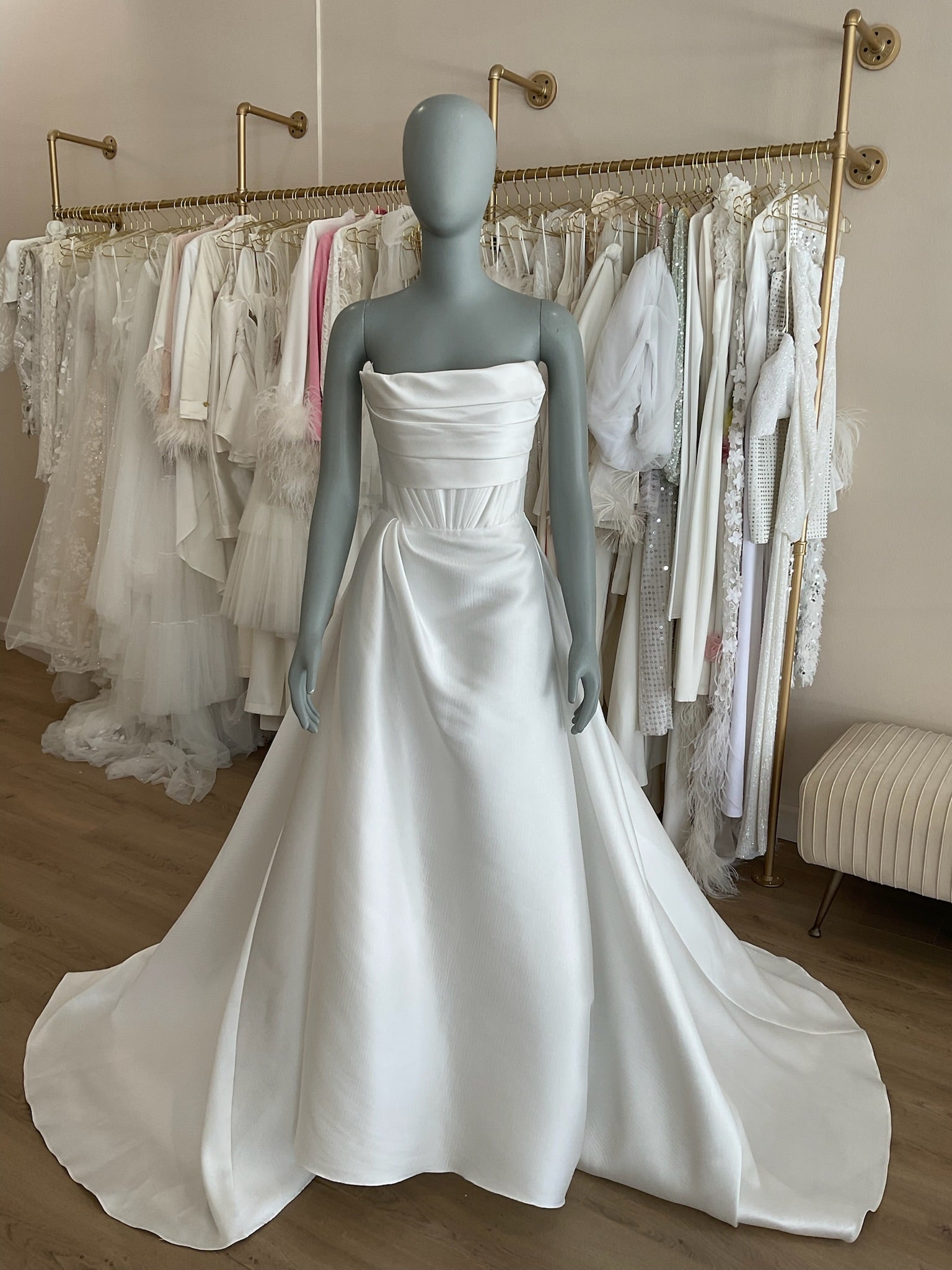 Alex Perry - Audrey (4)Wedding Dresses4