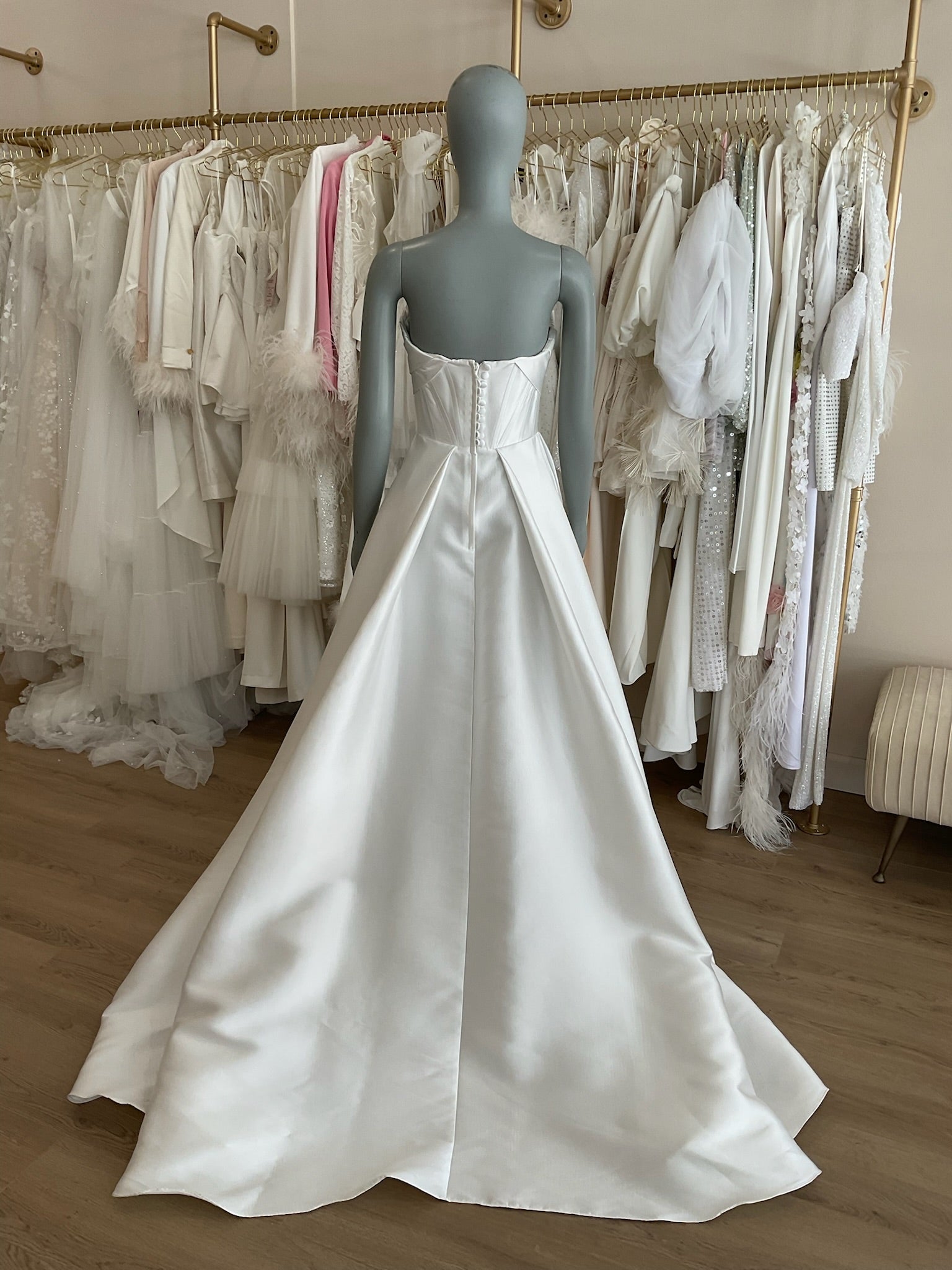 Alex Perry - Audrey (4)Wedding Dresses4