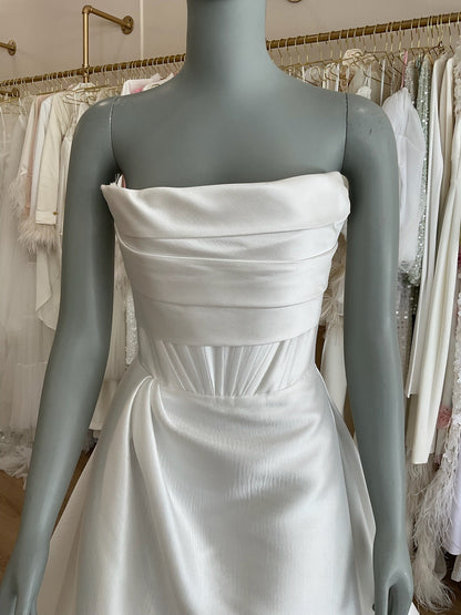 Alex Perry - Audrey (4)Wedding Dresses4