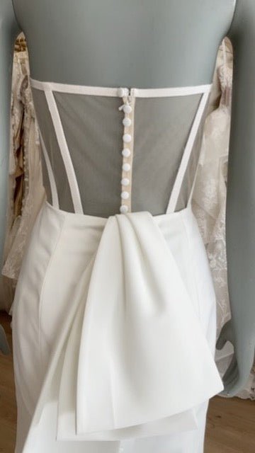 Alyne by Rita Vinieris - Londyn (12)Wedding DressesIvory