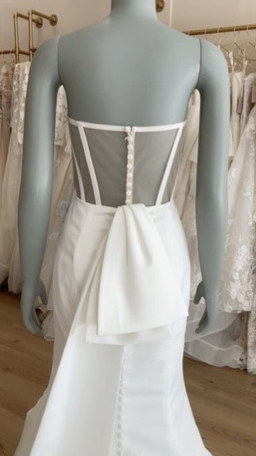 Alyne by Rita Vinieris - Londyn (12)Wedding DressesIvory