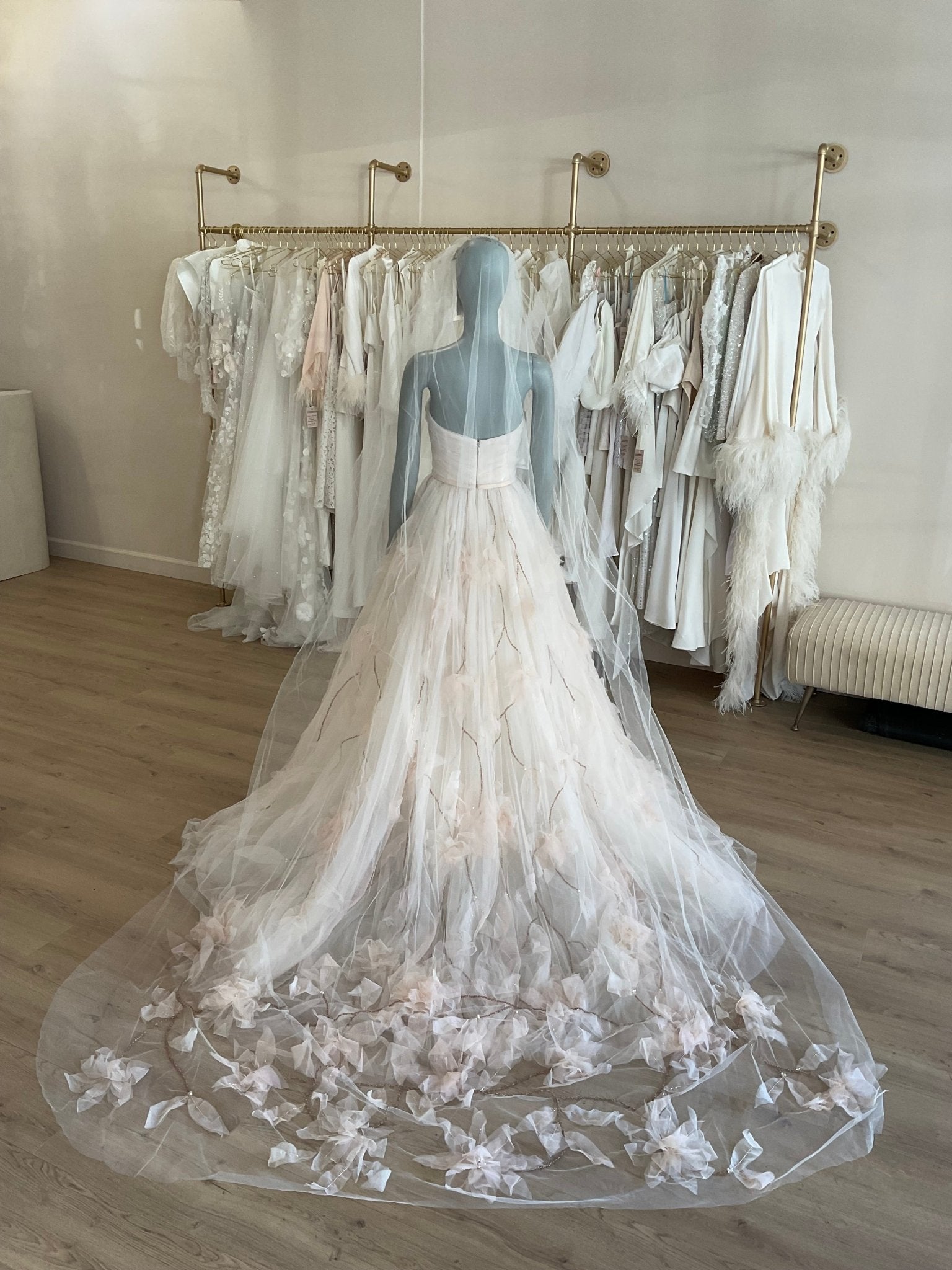 amsale wedding dress a-line appliqued lace. Amala Amsale