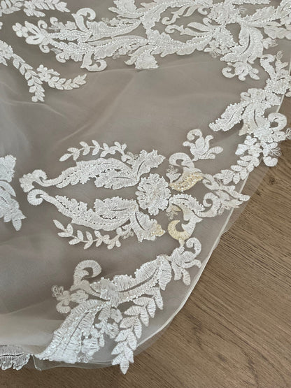 Badgley Mischka - Flynn w/ veil (2)Wedding Dresses2