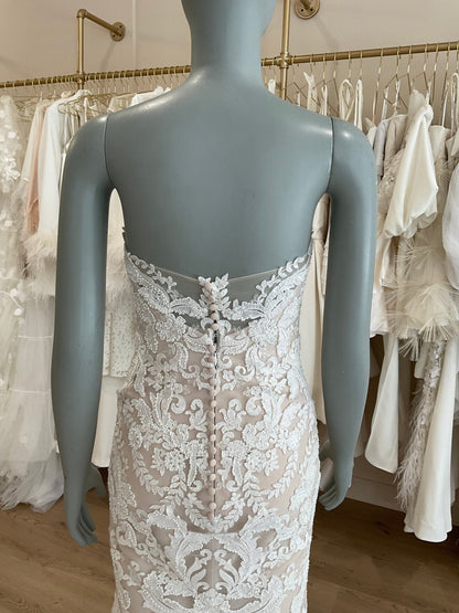 Badgley Mischka - Flynn w/ veil (2)Wedding Dresses2
