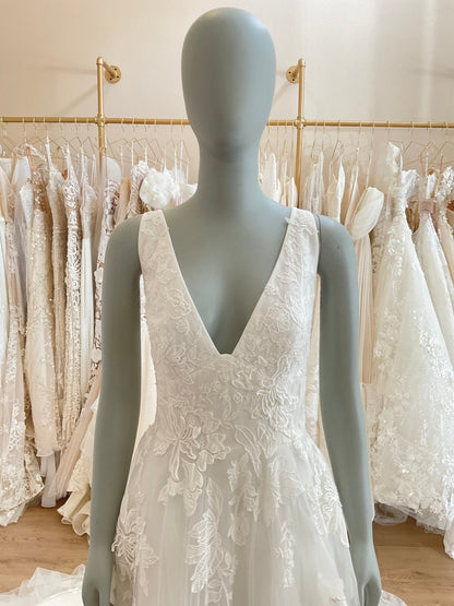 Beccar - Constance (14)Wedding DressesUsed