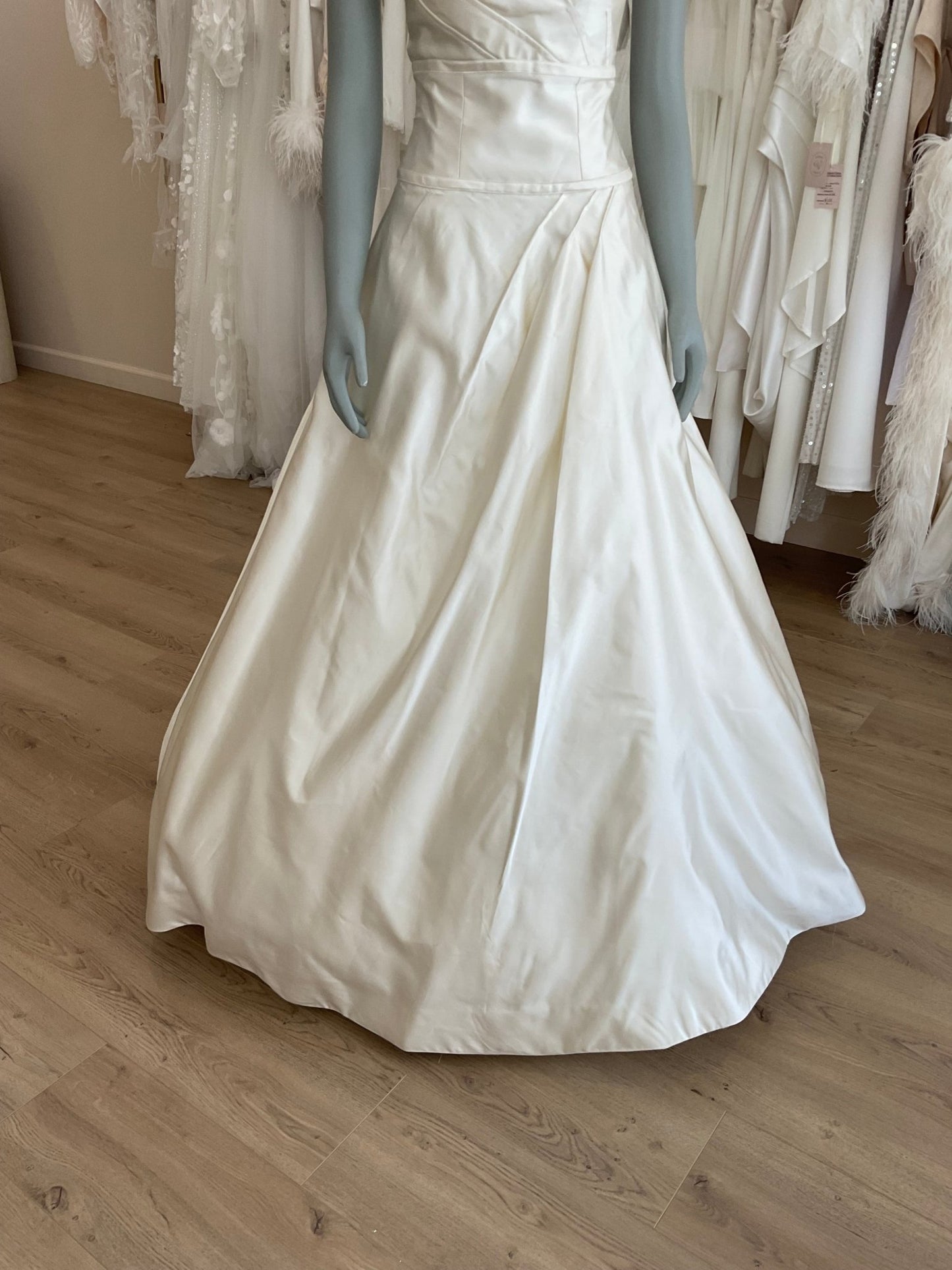 Carolina Herrera - 102 - 357 (2)Wedding DressesAltered/Worn/Dry Cleaned