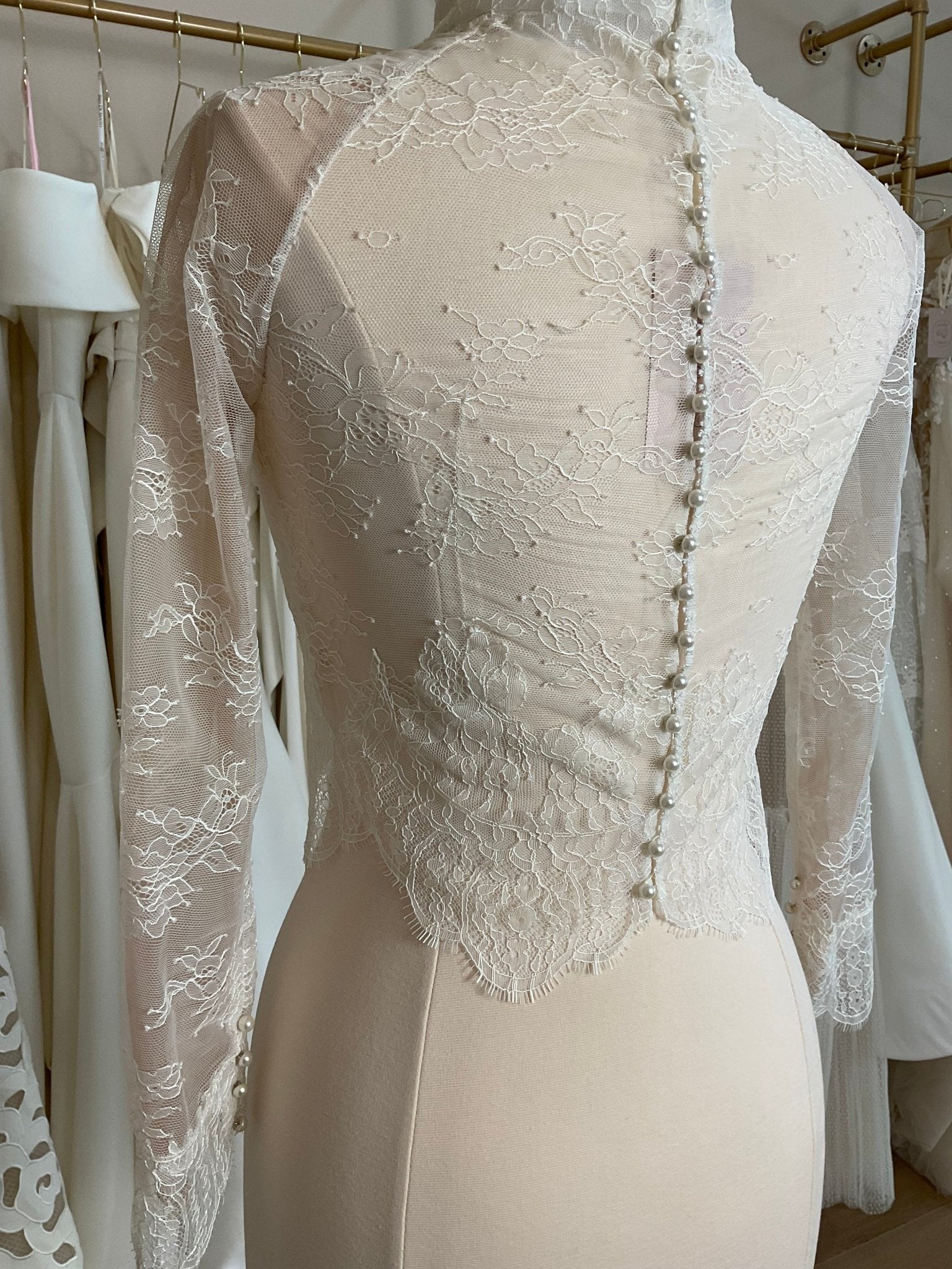 Long Sleeve Lace Bridal Topper l Preowned Bridal Accessories l Los Angeles Long Sleeve Lace Bridal Topper l Preowned Bridal Accessories l Los Angeles