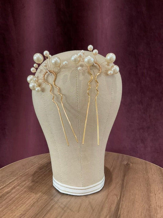 Cocoe Voci - Set of Two Atomic Ivory Pearl and Gold HairpinsHair Pieces