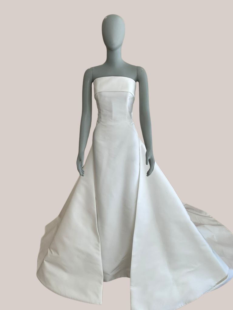 Anne Barge - Newport Gown & Train  (12)
