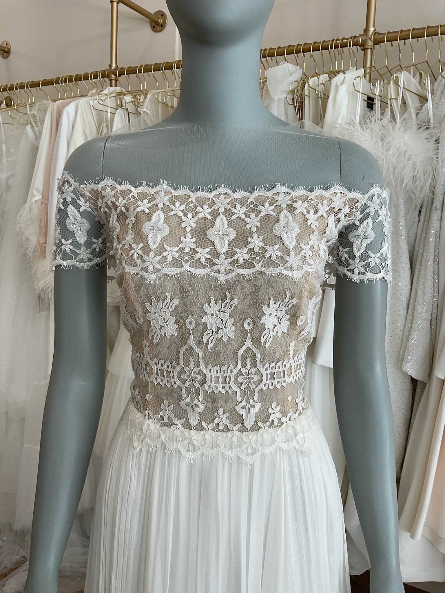 Divine Atelier - Daria (no sleeves) (10)Wedding Dresses10
