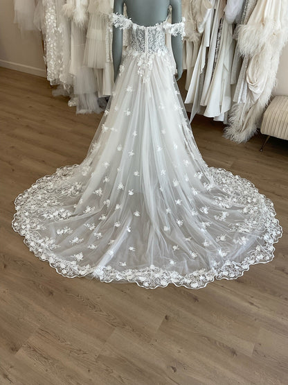 Gala by Galia Lahav - Lake Modified (6) w/VeilWedding Dresses6