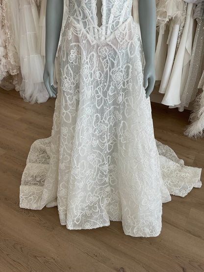 Lian Rokman - Minerva w/ Gloves (8)Wedding Dresses8