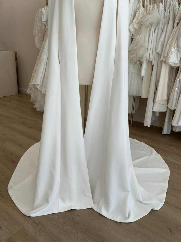 Louvienne - Colten Cape (16)Capes/ScarvesIvory