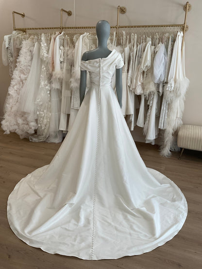 Louvienne - Cortlan (14)Wedding Dresses14