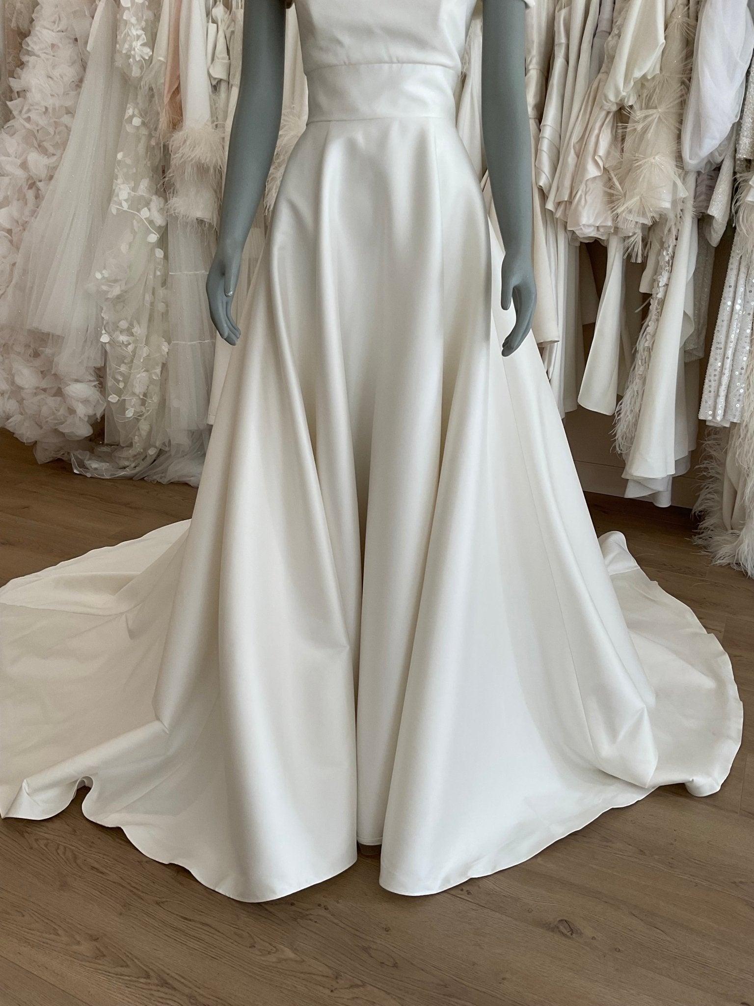 Louvienne - Cortlan (6)Wedding Dresses6