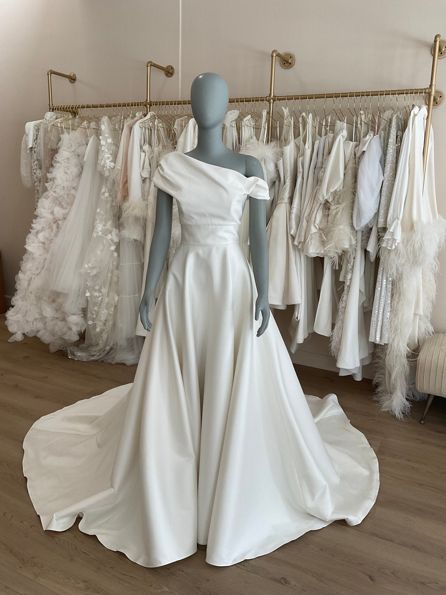 Louvienne - Cortlan (6)Wedding Dresses6
