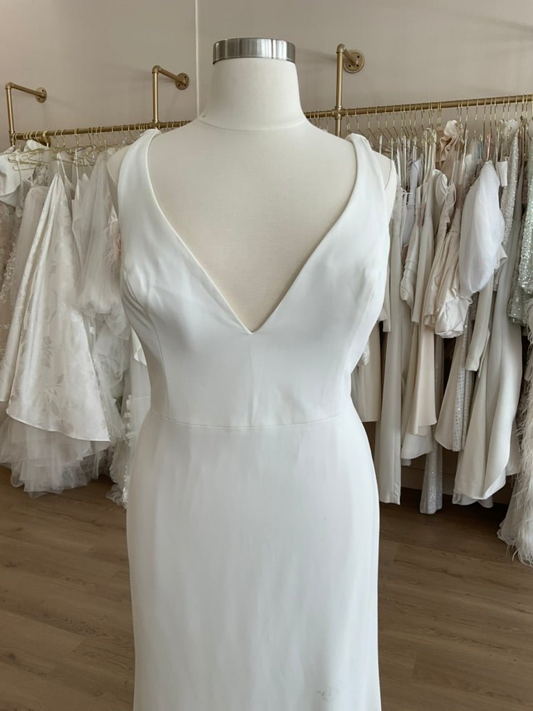 Louvienne - Danni (24)Wedding Dresses24