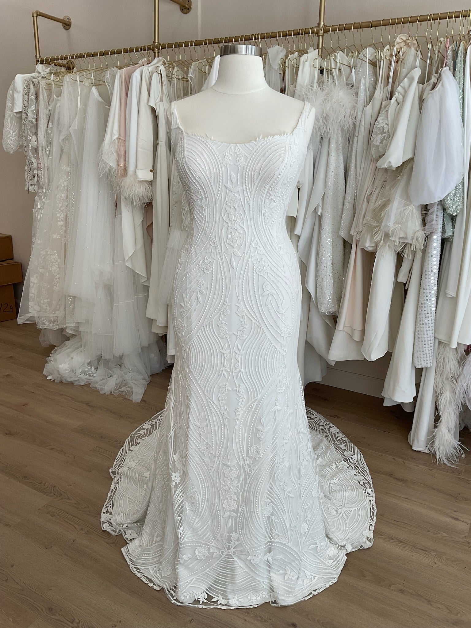 Lovers Society Romi l Sample Wedding Dress l Los Angeles Lovers Society Romi l Sample Wedding Dress l Los Angeles