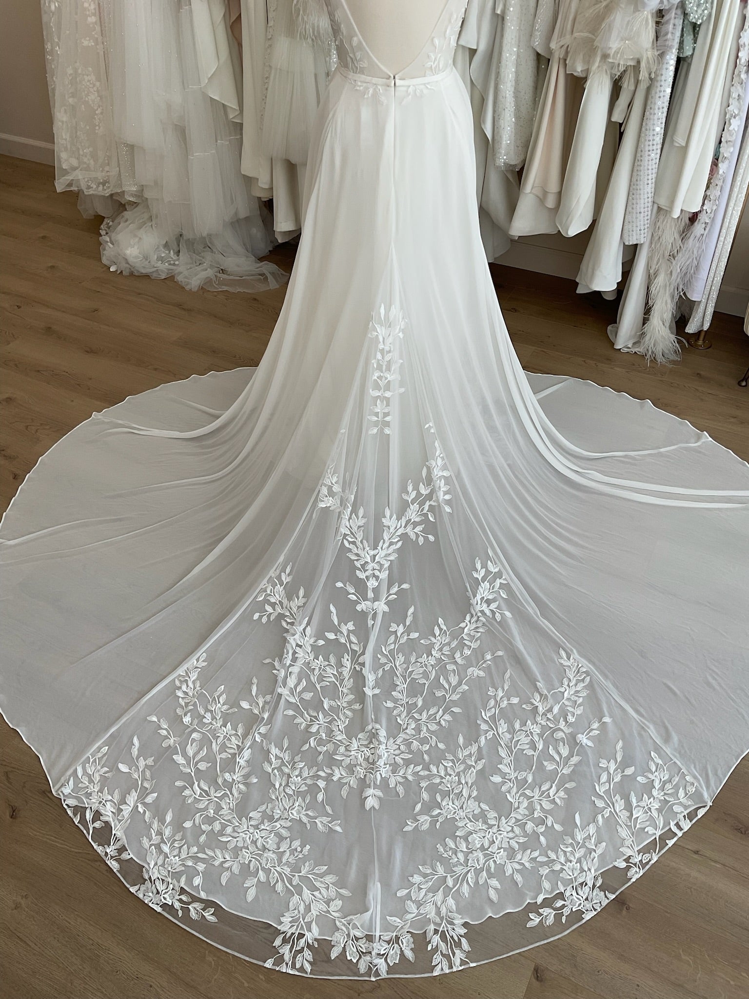 Lovers Society - Zoe (16)Wedding Dresses16