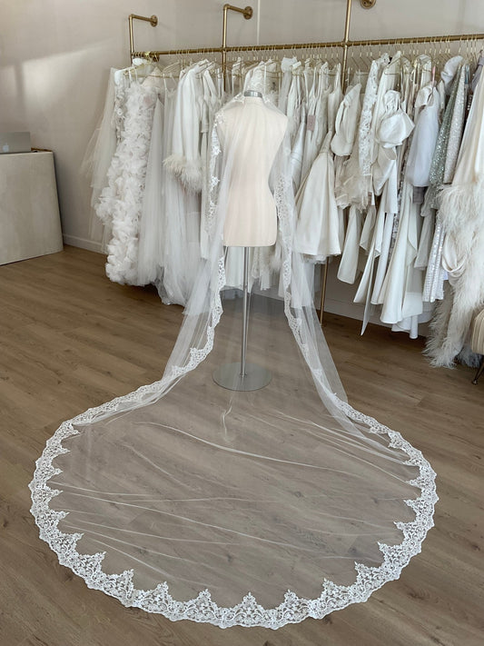 Mantilla Veil - Lace CathedralBridal VeilsIvory