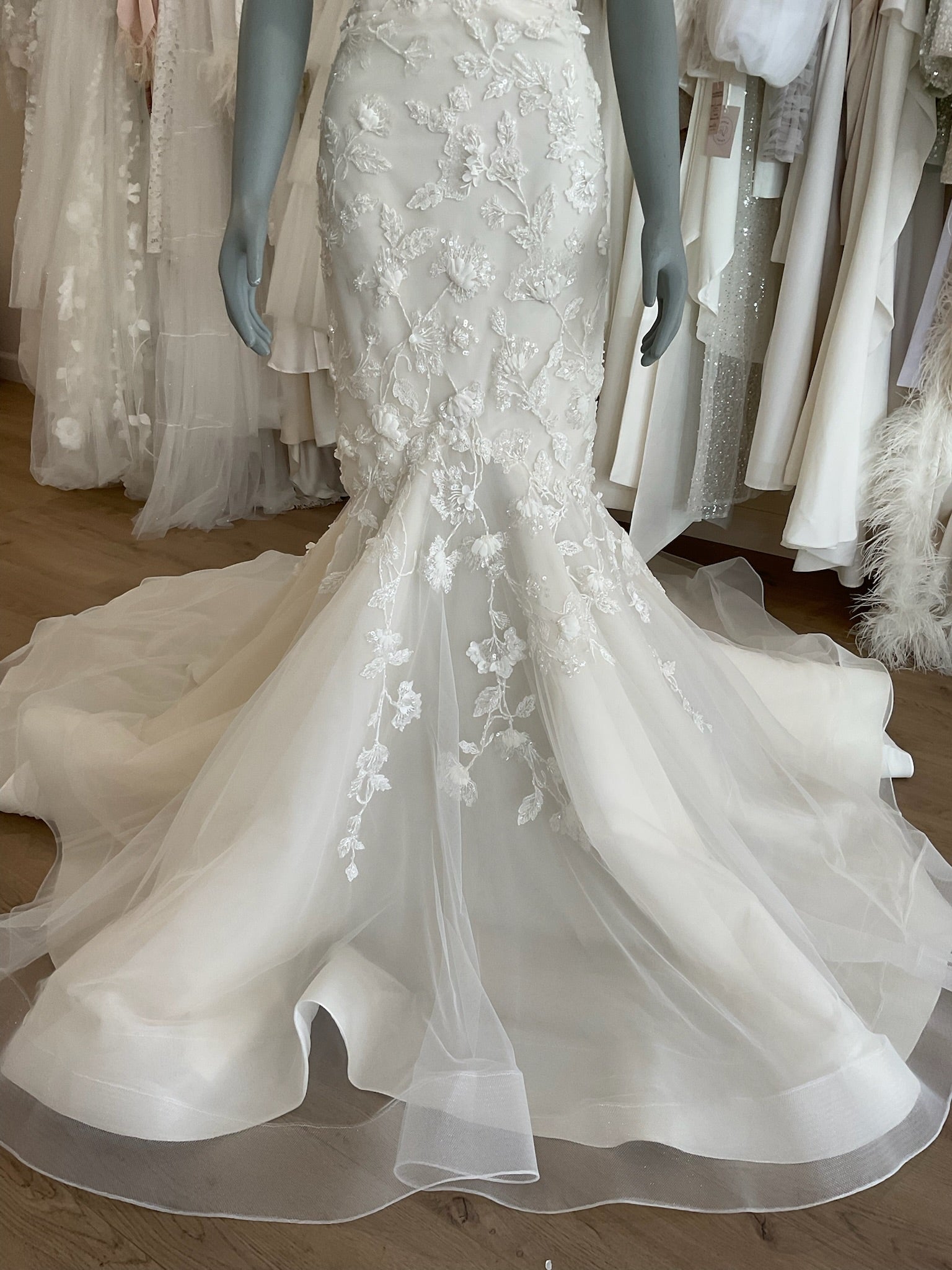 Maria Farbinni - Camelia (10)Wedding DressesIvory