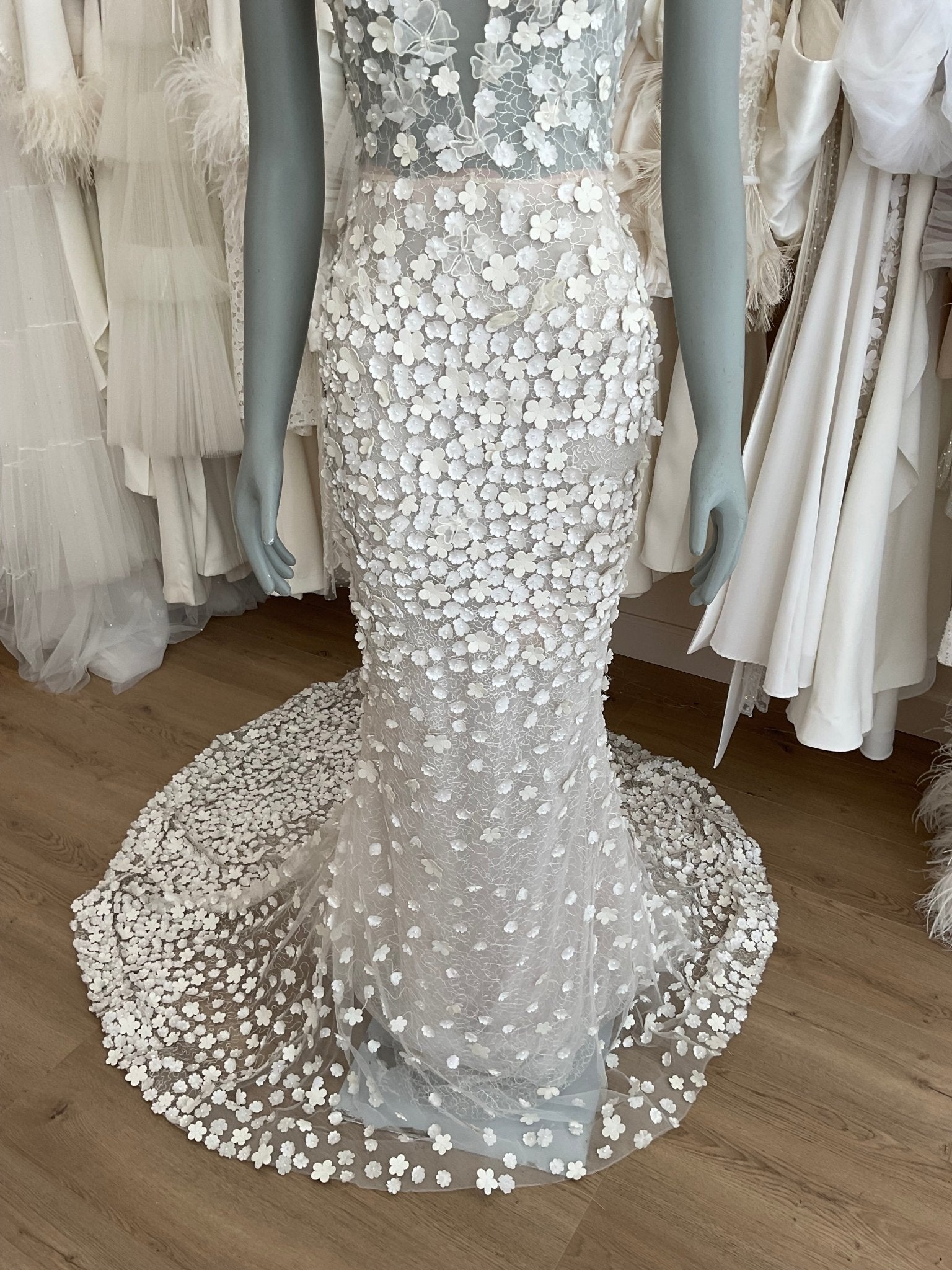 Mira Zwillinger Asya l Sample Wedding Dress l Los Angeles