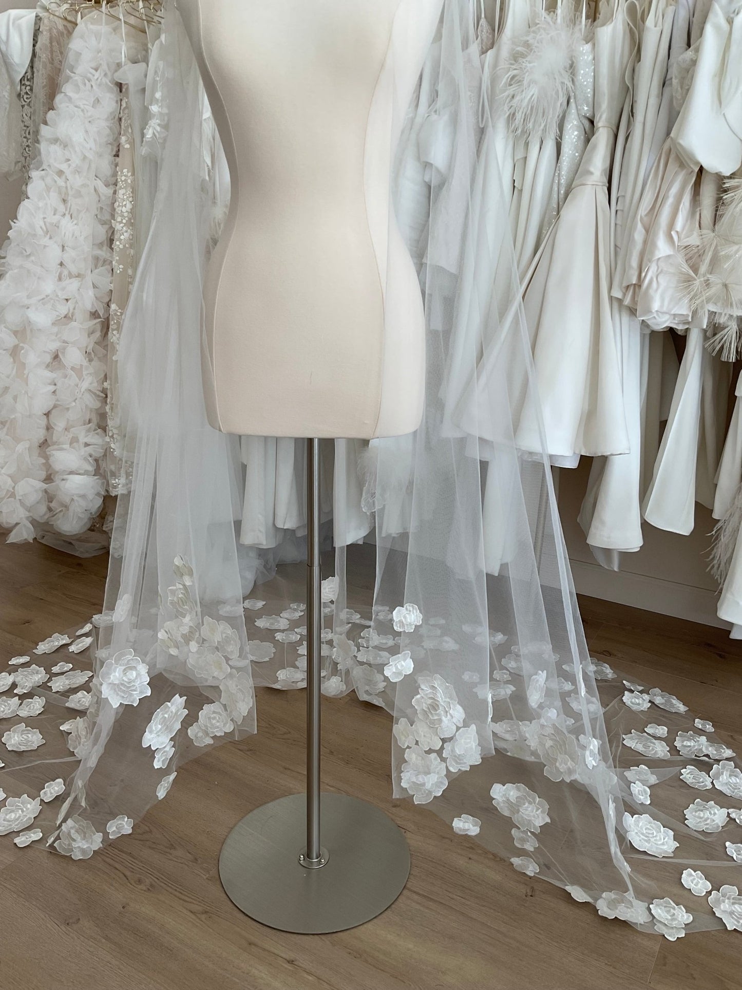 Mira Zwillinger - Beatrice veilBridal VeilsIvory