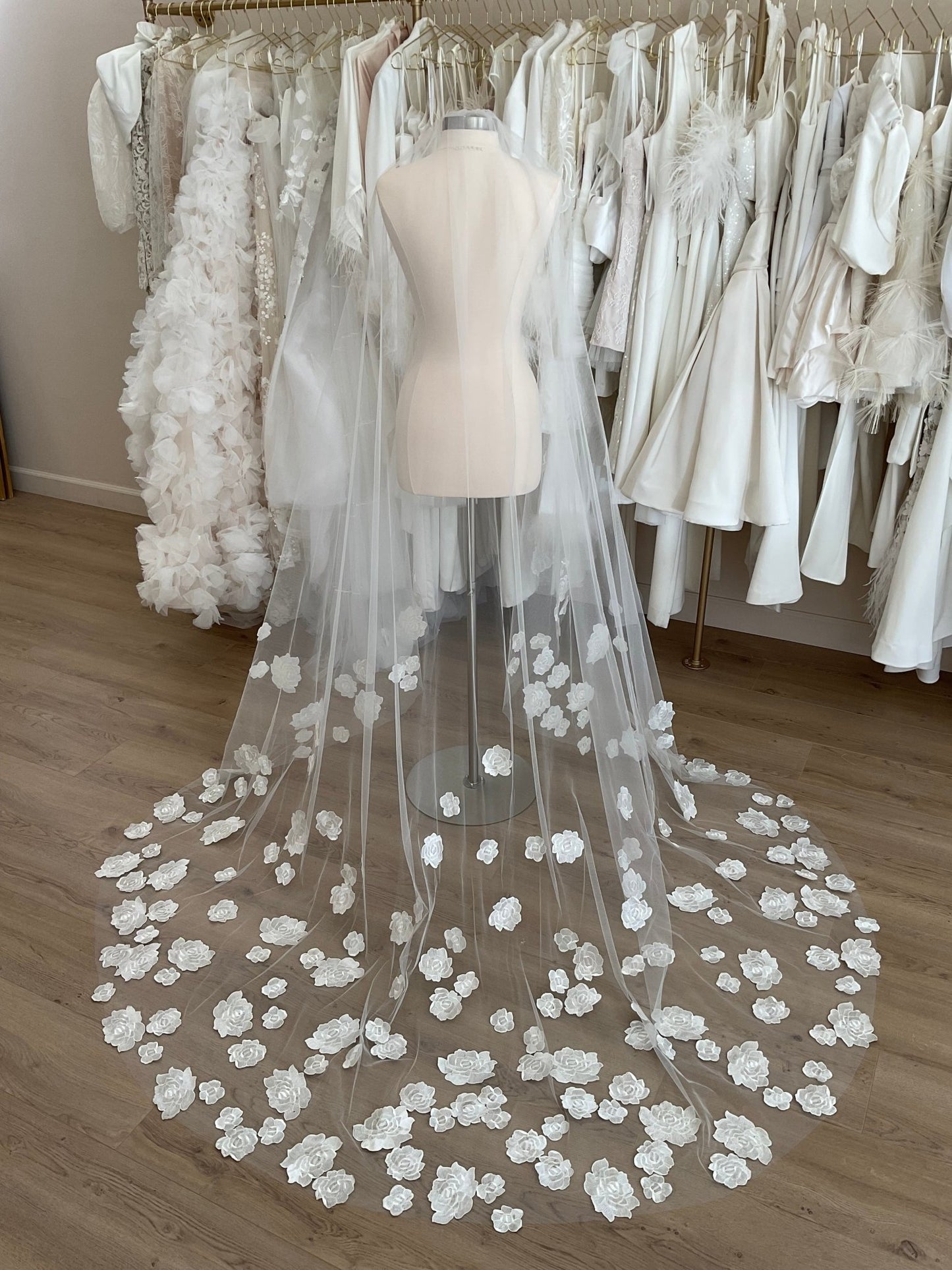 Mira Zwillinger - Beatrice veilBridal VeilsIvory