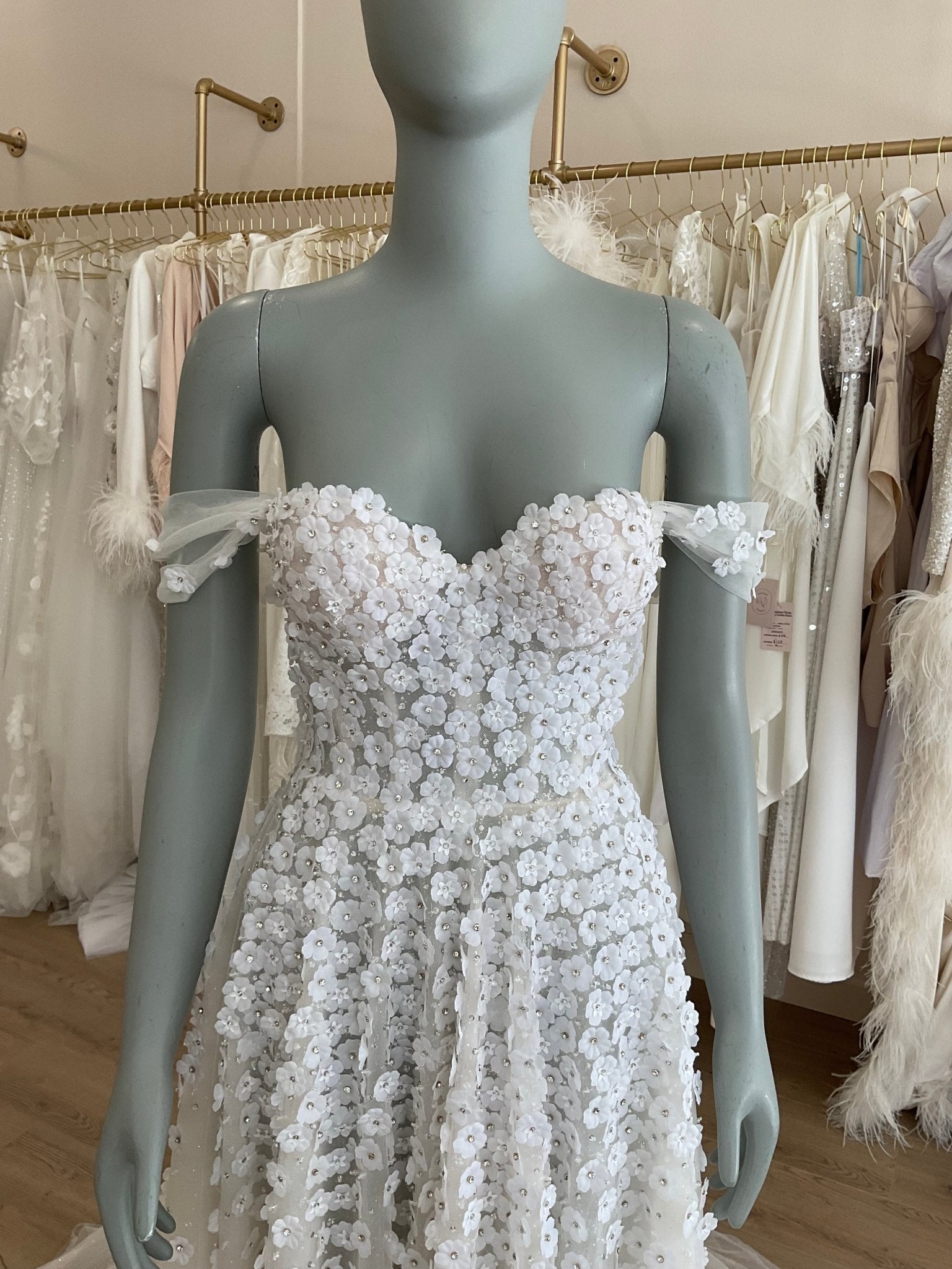 Netta Benshabu - Florence (0)Wedding Dresses0