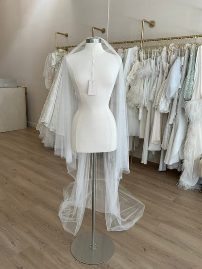 Sarah Seven - Spanish tulle, chapel length w/ blusherBridal VeilsIvory