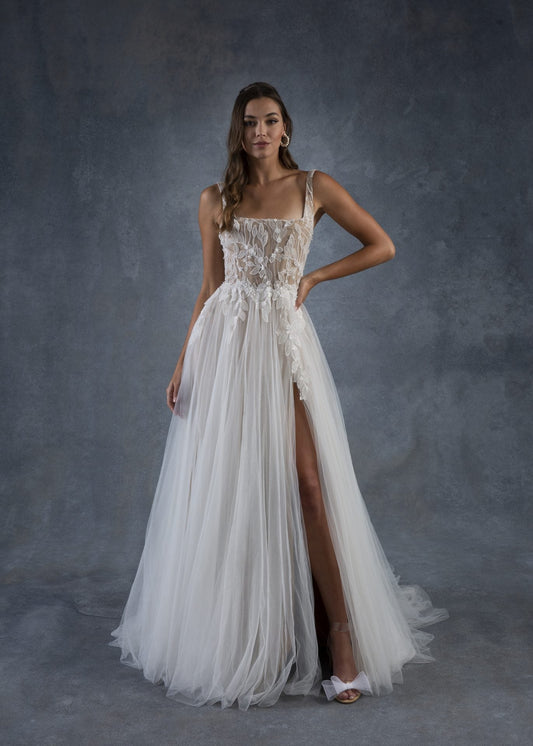 Tara Lauren - Ambrosia (10)Wedding DressesUsed