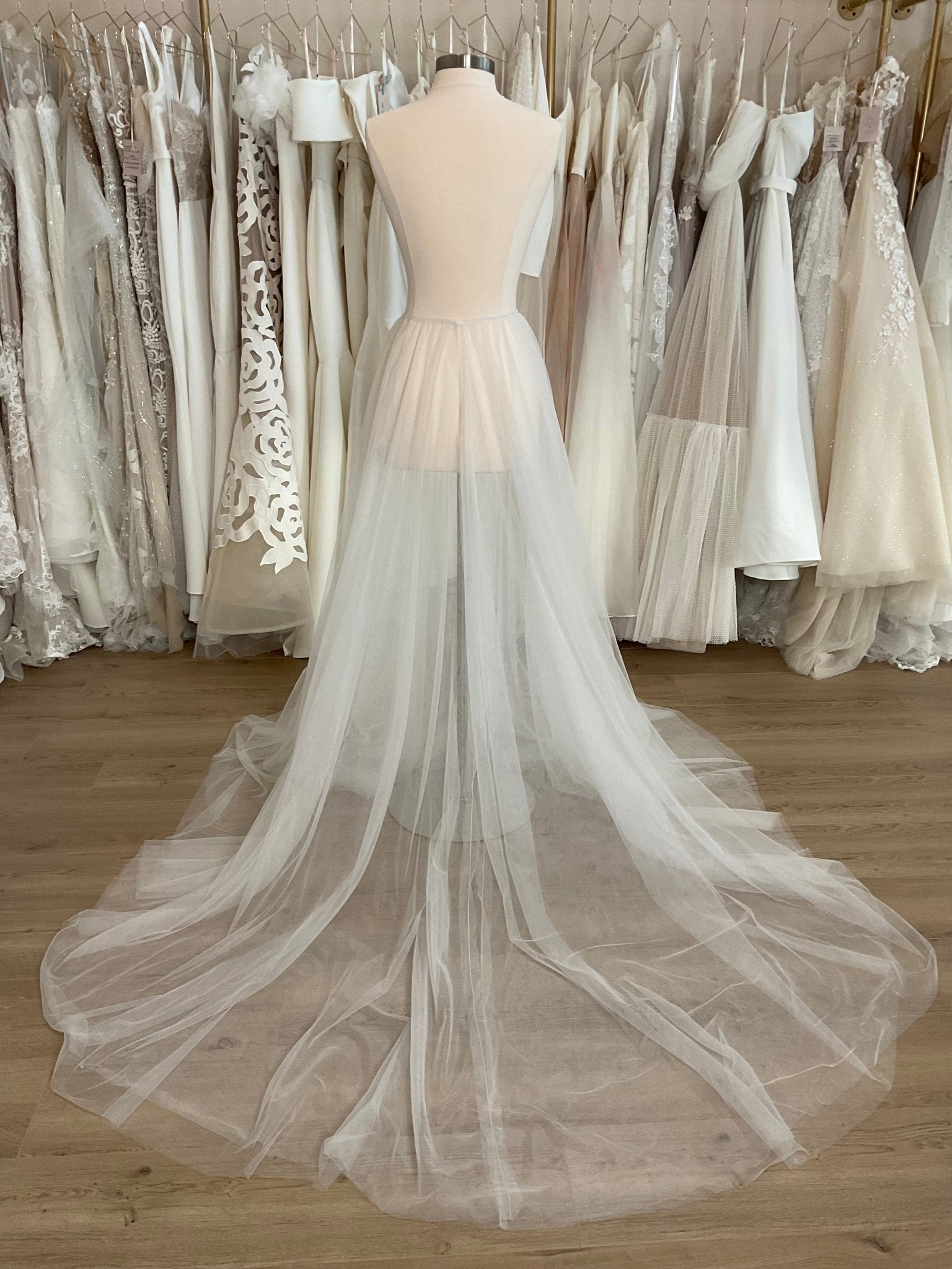 Tara Lauren - Sienna Overskirt (10)Overskirts/OverlaysUsed