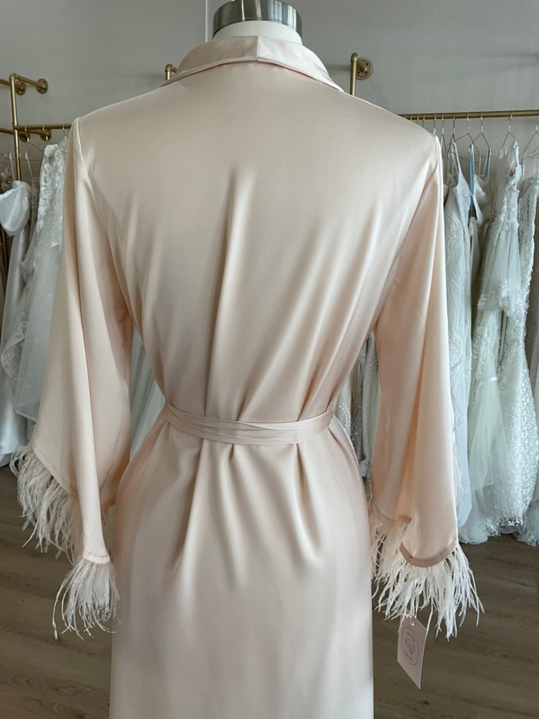 Untamed Petals - Ellis Feather Robe ( Large, Blush)Bridal AccessoriesBlush