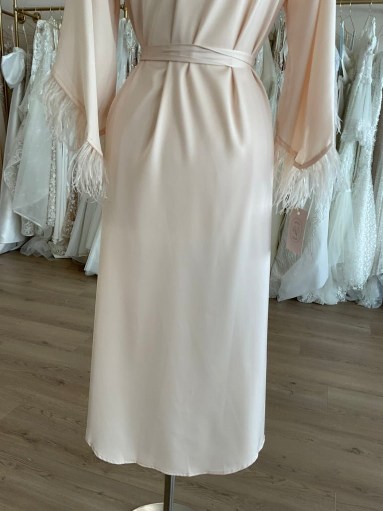 Untamed Petals - Ellis Feather Robe ( Large, Blush)Bridal AccessoriesBlush