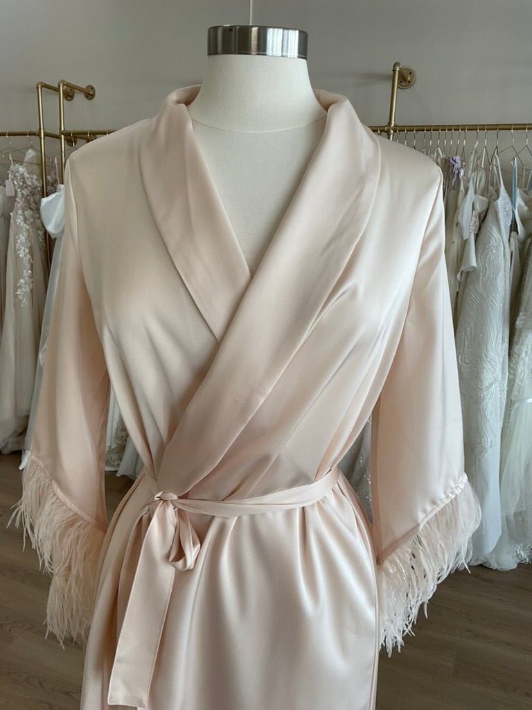 Untamed Petals - Ellis Feather Robe ( Large, Blush)Bridal AccessoriesBlush