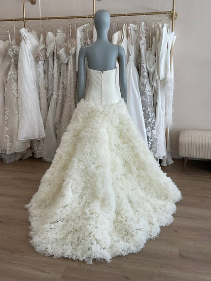 Vera Wang - Eleanor (6)Wedding Dresses6