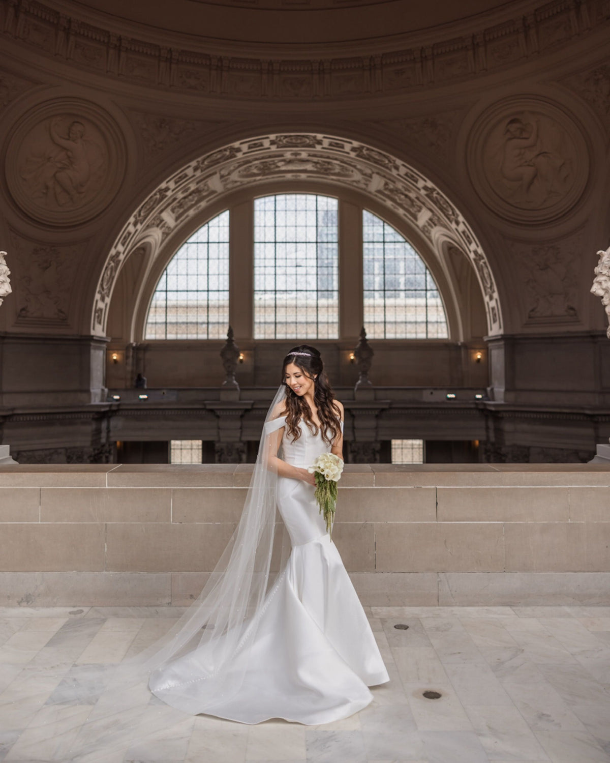 Laura Jayne - Pearl Veil (Chapel)