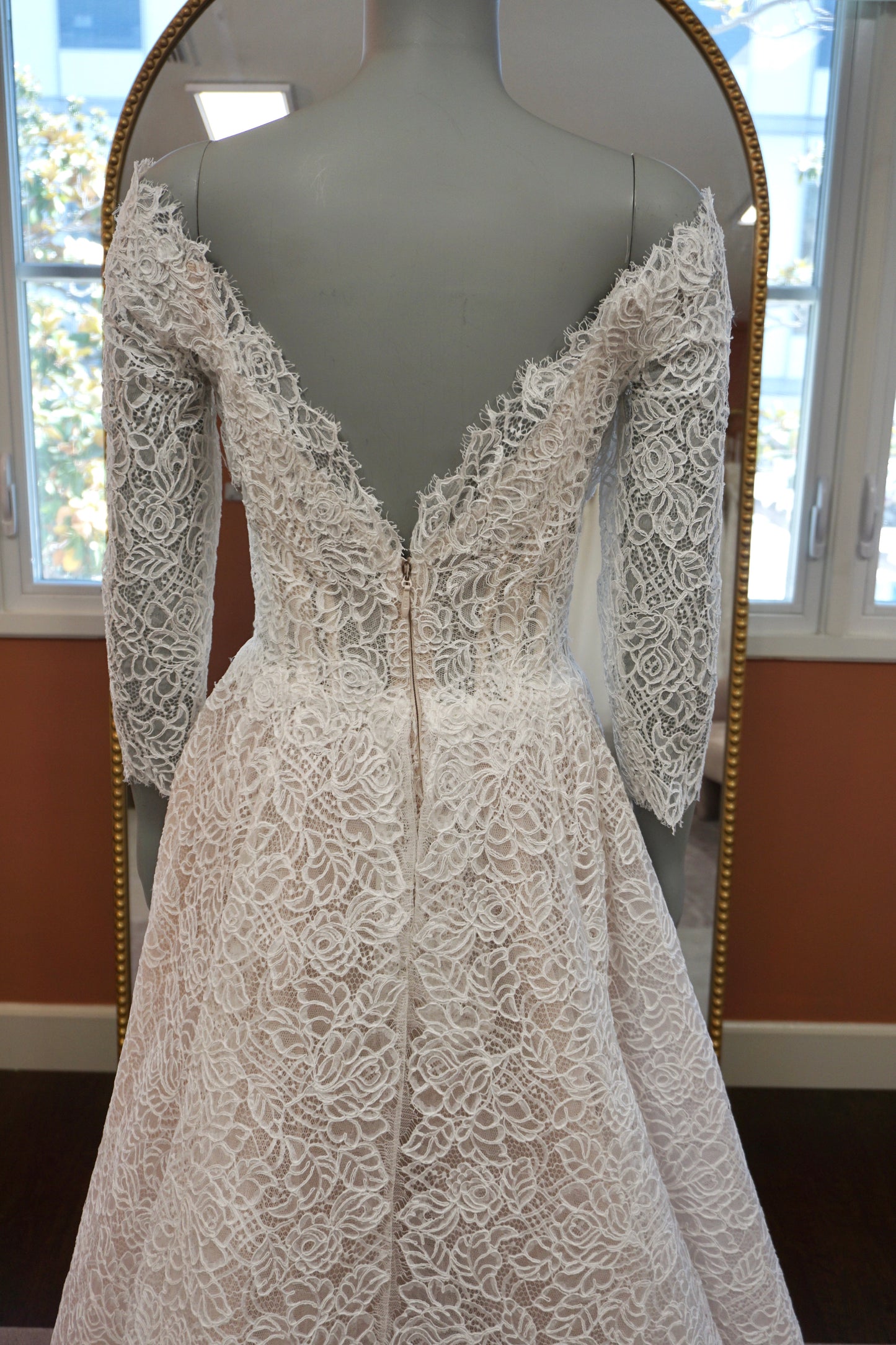 Monique Lhuillier - Lovely