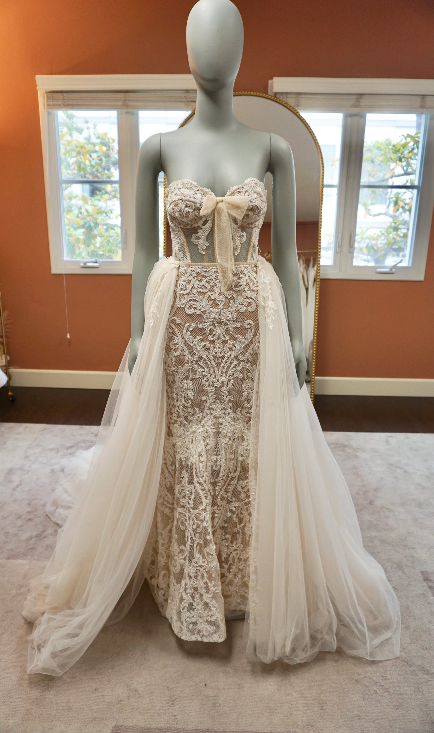 Berta - Full Overskirt