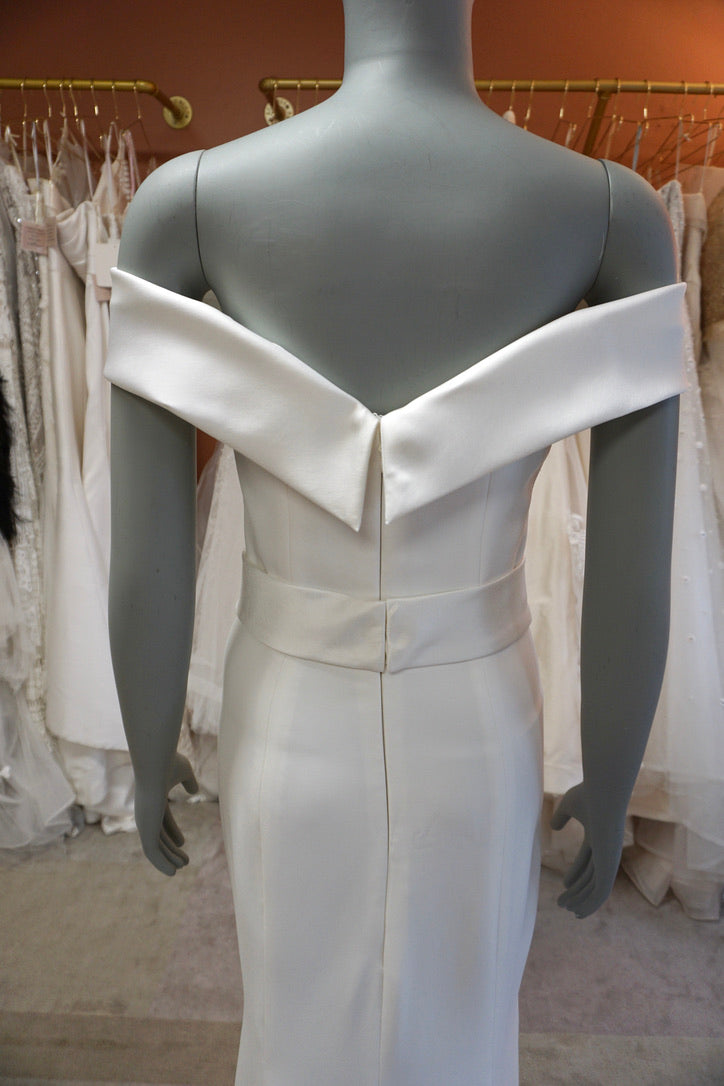 Modern Trousseau - Olympia