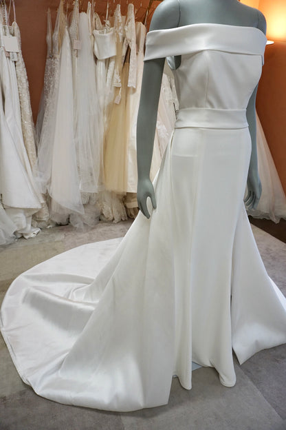 Modern Trousseau - Olympia